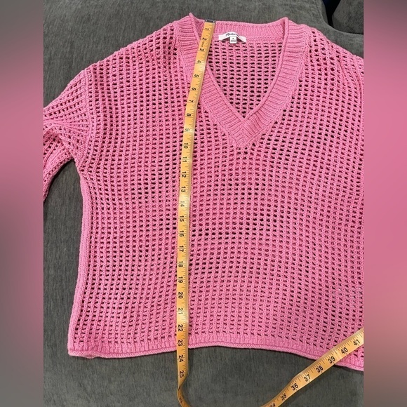 Madewell Pink Open-Knit V-Neck Sweater- Size Medium - Picture 6 of 6